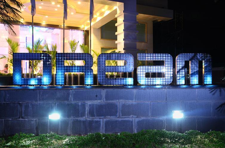 Radisson Blu Kochi Hotel Exterior foto The Dream Hotel
